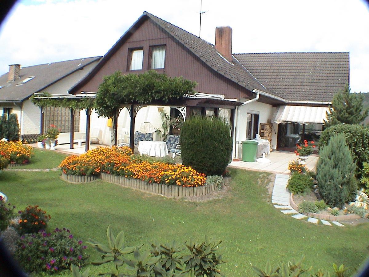 Gaestehaus Am Ahornweg Бернкастел-Кюс Екстериор снимка